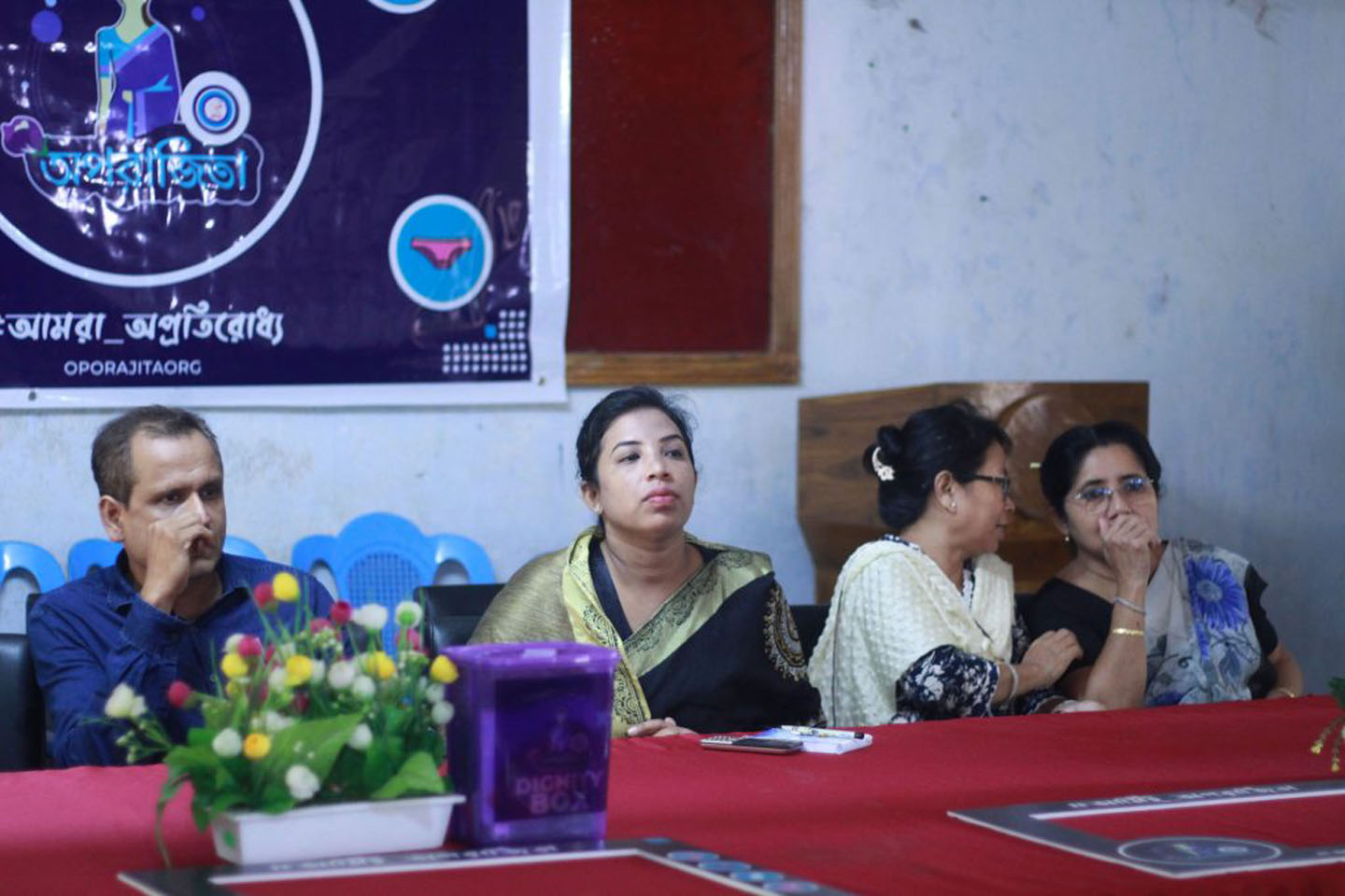 hold tightly the flag of women power
